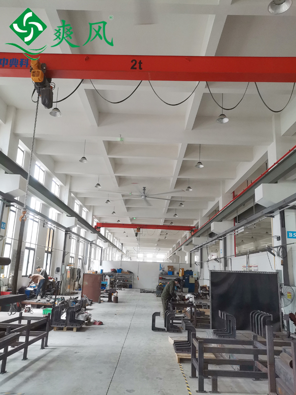 摩登7工业大吊扇在机械加工厂的通风降温作用